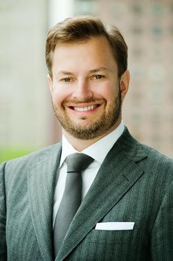 David J. Poiman DMD, FAGD is a well established dentist specializing in esthetic and laser dentistry.